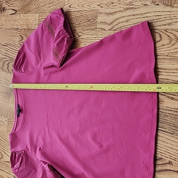 (S) RW&CO. Solid Color Eyelet Puff Statement Sleeves - Picture 4 of 8